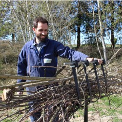 De houtklover voor 2 tot 3 blokken hout.